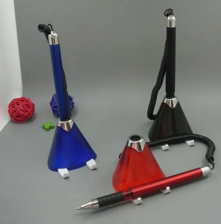 Triangle Base Desktop bordpenn med holder